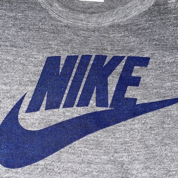 Vintage RARE Nike Tshirt - Picture 5 of 5